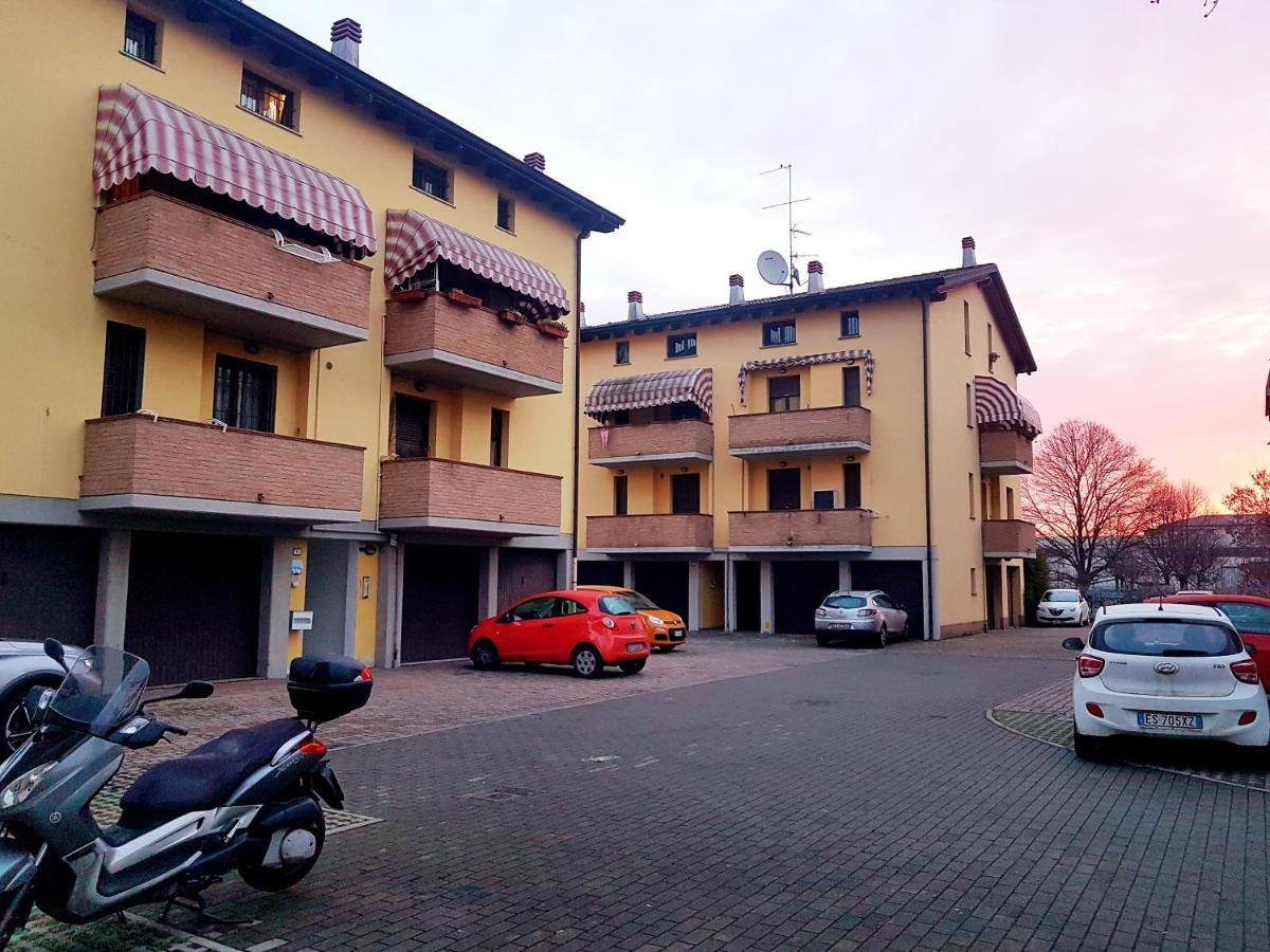 Guest Holiday Filangieri 1 Reggio Emilia Exteriör bild